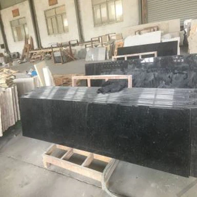 Dalle de granit noir d’Angola