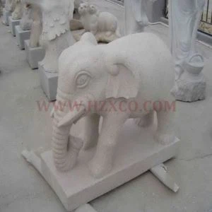 Sculpture beige d’éléphant de granit