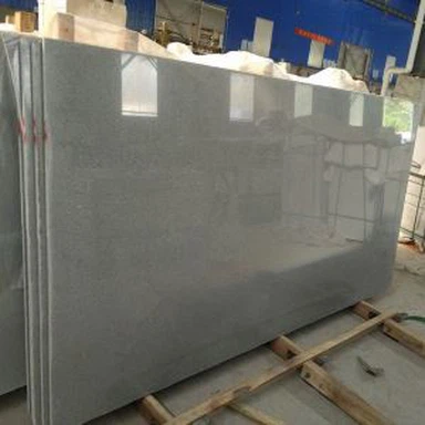 G 633 Dalle de granit gris
