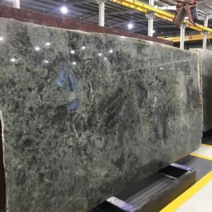 Dalle de granit bleu lémurien