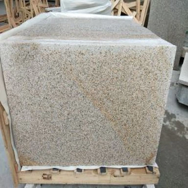 Carreaux de granit jaune brumeux