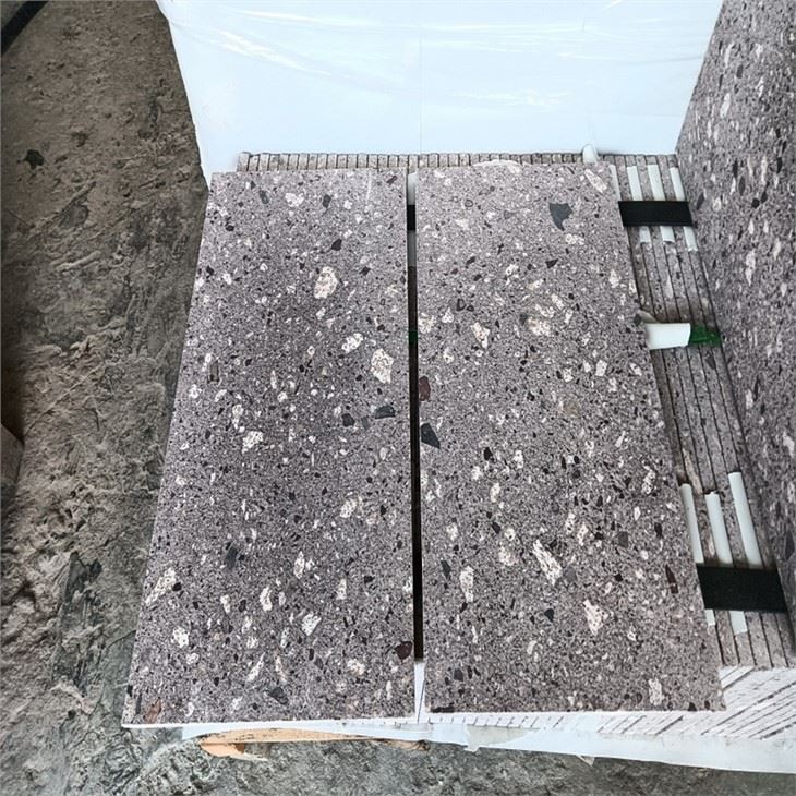 Tuile de granit aiguisée Santa Cecilia