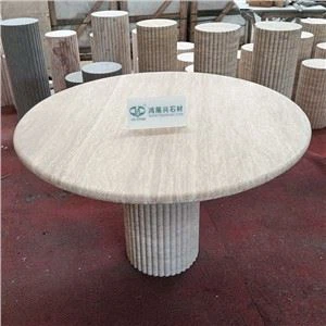 Table en travertin beige