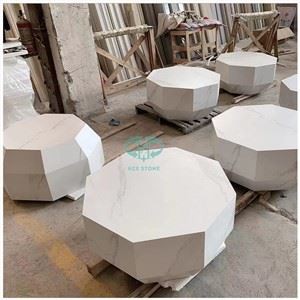 Table d’appoint en quartz blanc