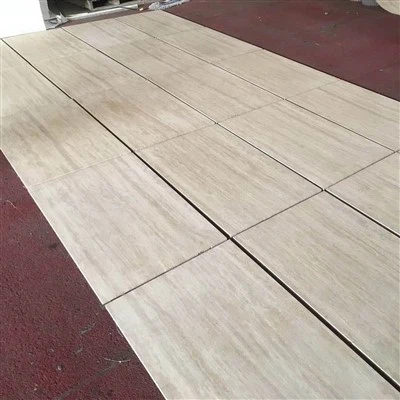 Carrelage de sol en travertin beige